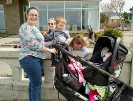 Lyla and Rachael with Rachael's three little children